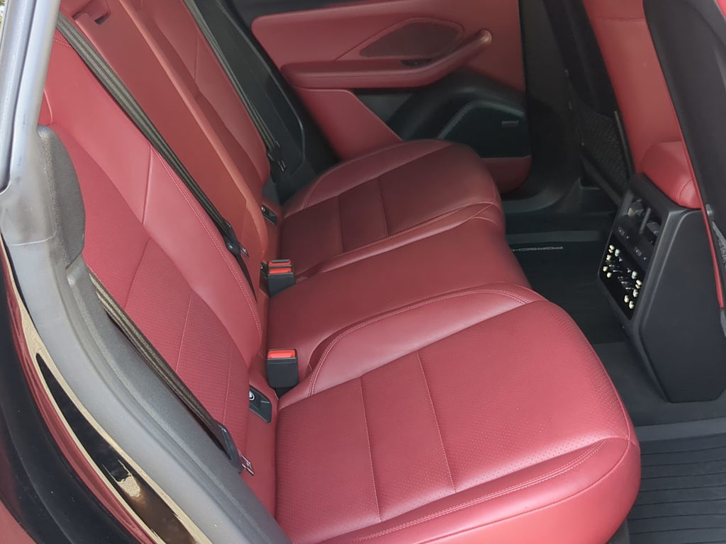 Thumbnail: 2025 Porsche Macan - 27