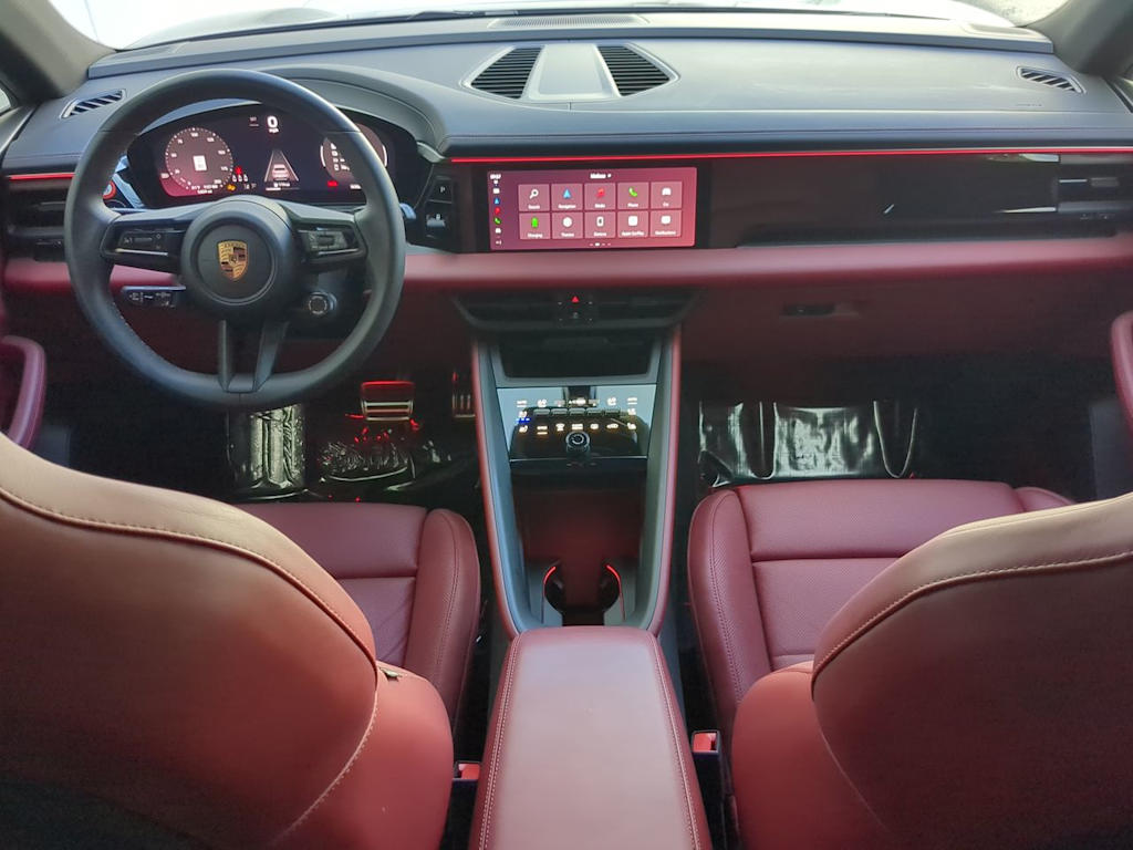 Thumbnail: 2025 Porsche Macan - 8