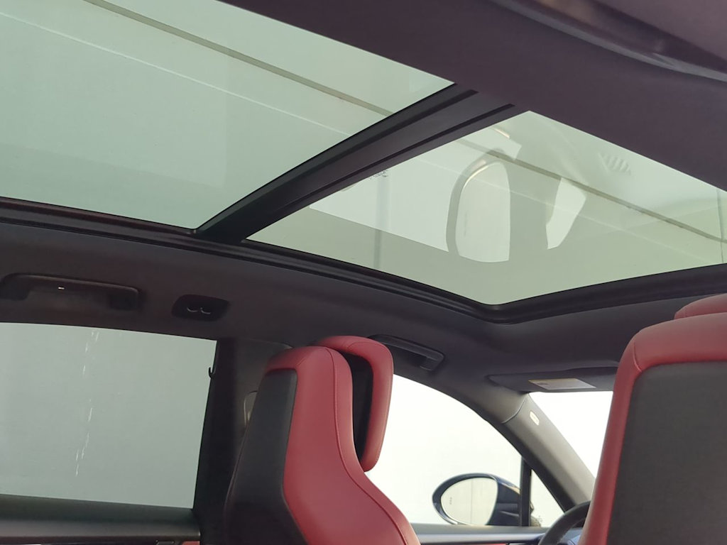 Thumbnail: 2025 Porsche Macan - 28