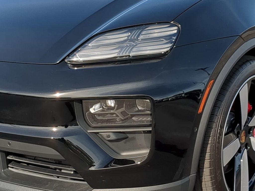 Thumbnail: 2025 Porsche Macan - 23