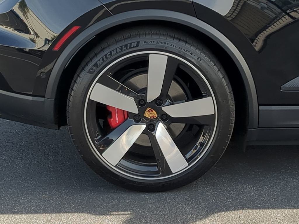 Thumbnail: 2025 Porsche Macan - 7