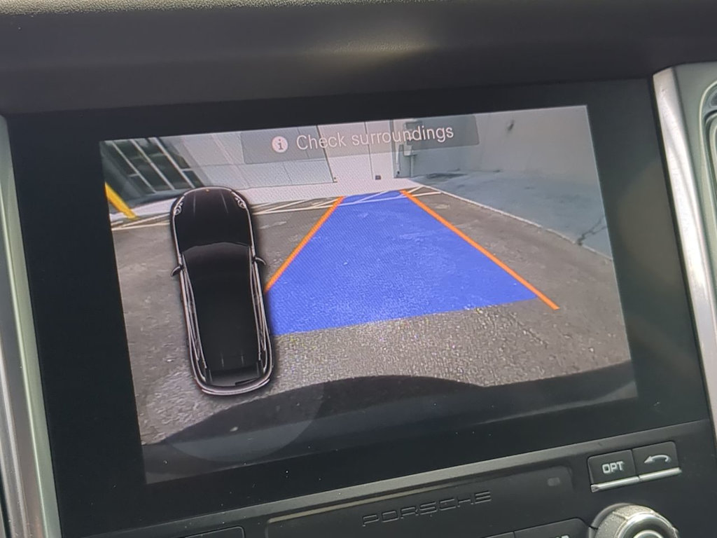 Thumbnail: 2017 Porsche Macan - 14