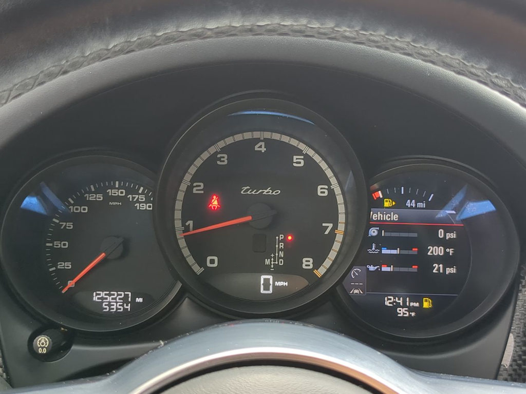 Thumbnail: 2017 Porsche Macan - 16