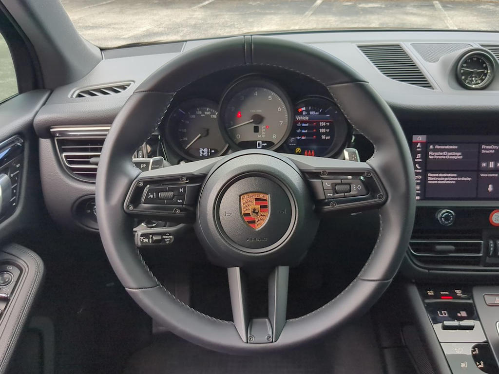 Thumbnail: 2026 Porsche Macan - 13
