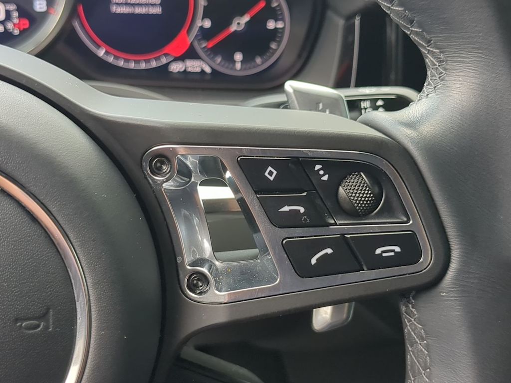 Thumbnail: 2023 Porsche Cayenne - 32