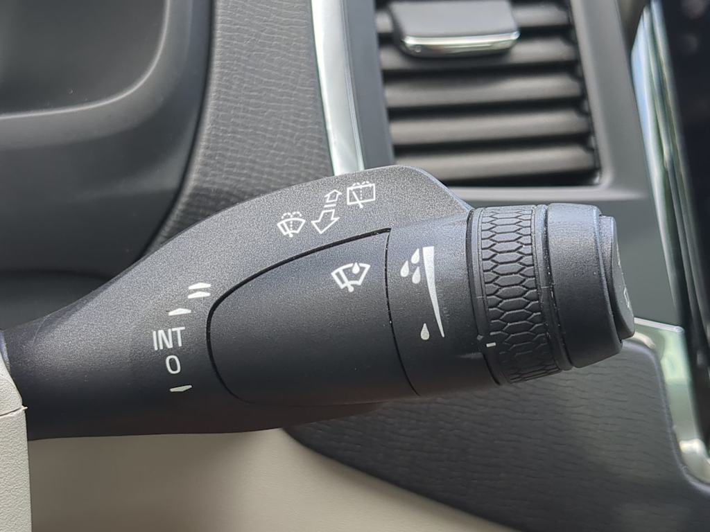 Thumbnail: 2020 Volvo XC90 - 33