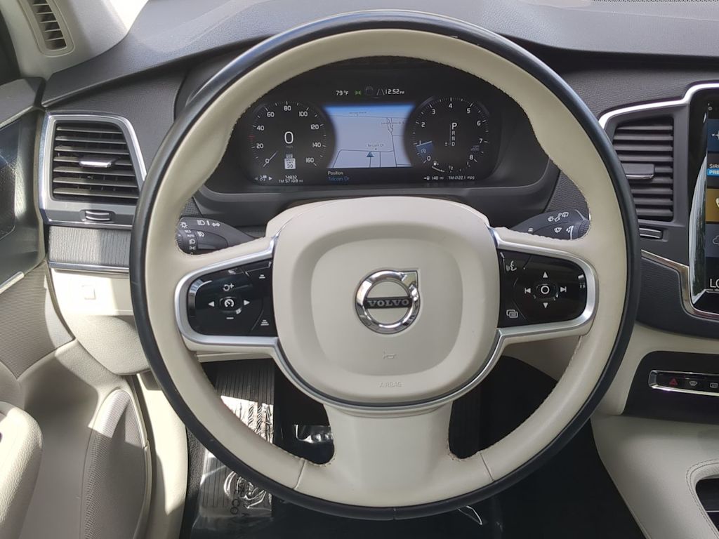 Thumbnail: 2020 Volvo XC90 - 14
