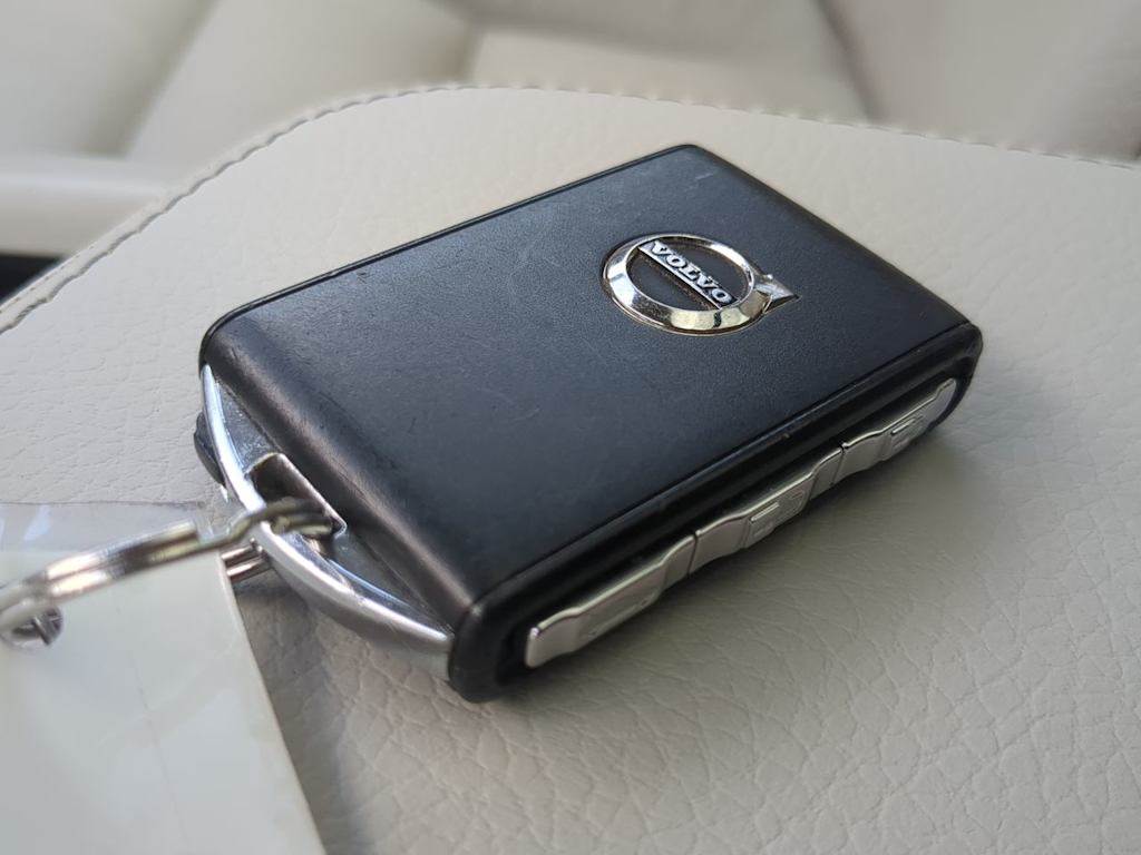 Thumbnail: 2020 Volvo XC90 - 38