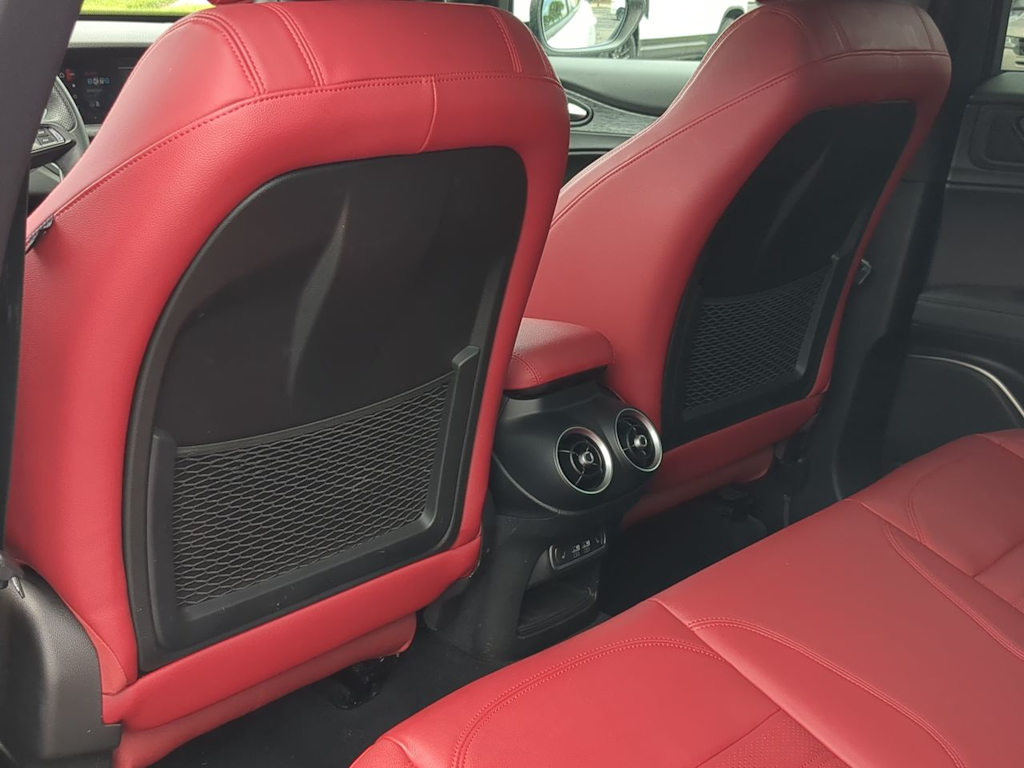 Thumbnail: 2023 Alfa Romeo Stelvio - 13