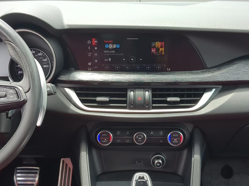 Thumbnail: 2023 Alfa Romeo Stelvio - 15