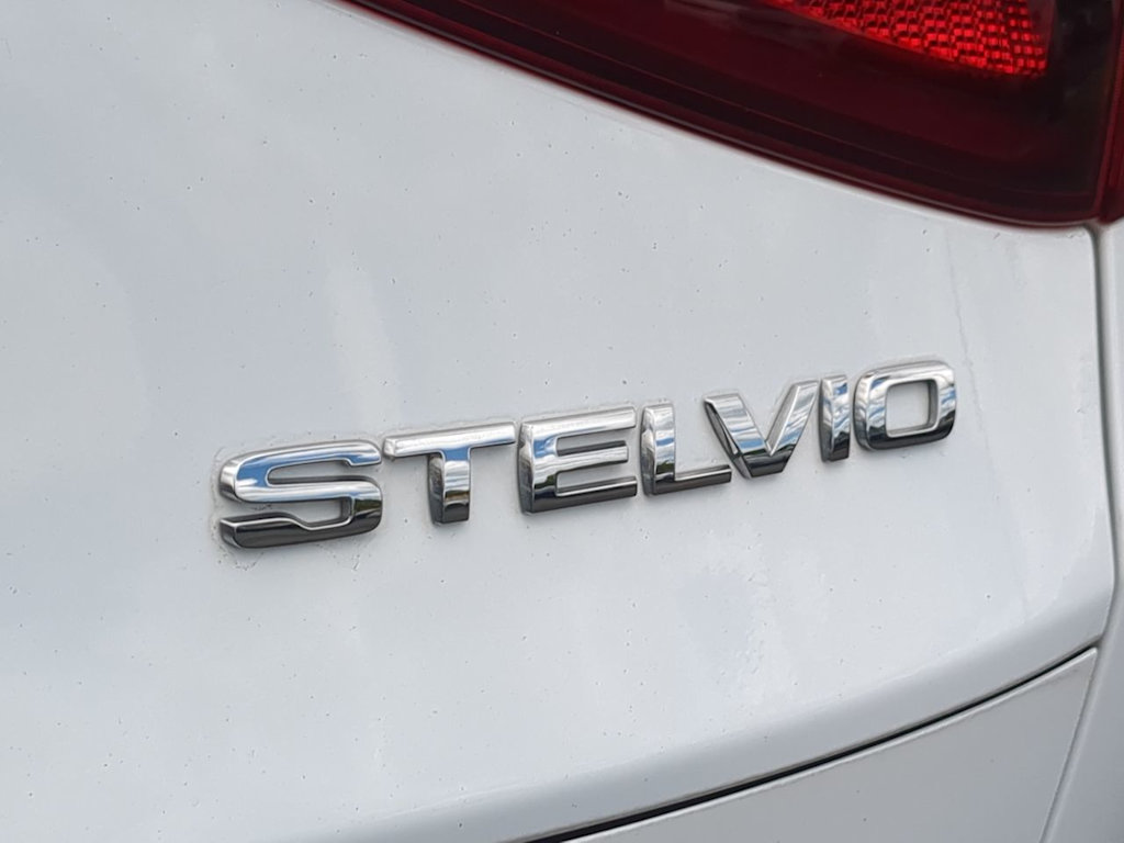 Thumbnail: 2023 Alfa Romeo Stelvio - 25