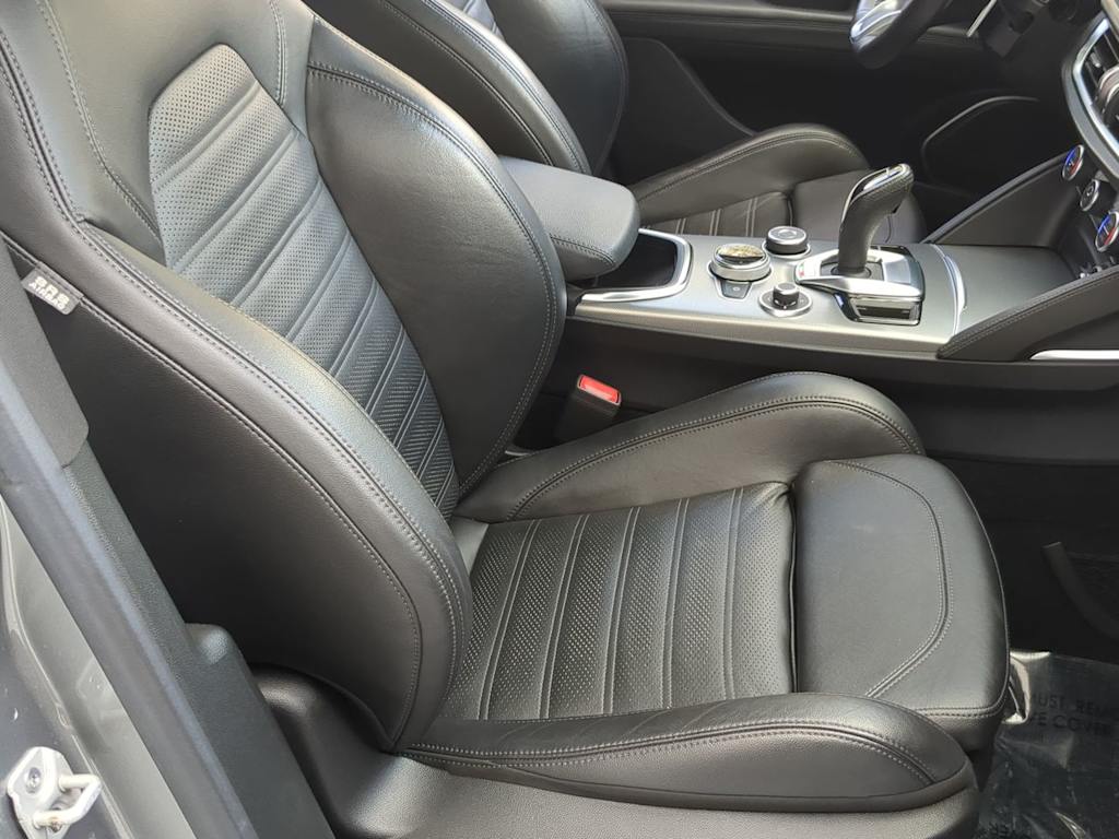 Thumbnail: 2020 Alfa Romeo Stelvio - 10