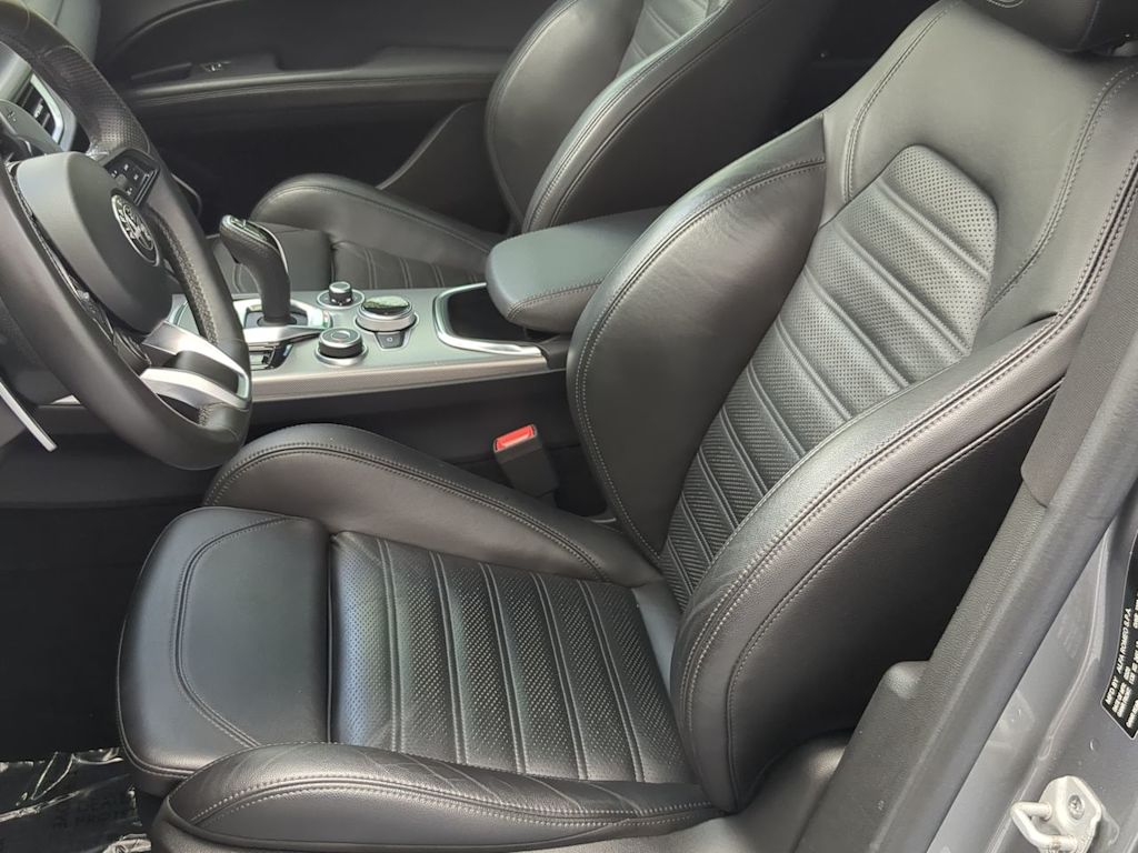 Thumbnail: 2020 Alfa Romeo Stelvio - 9