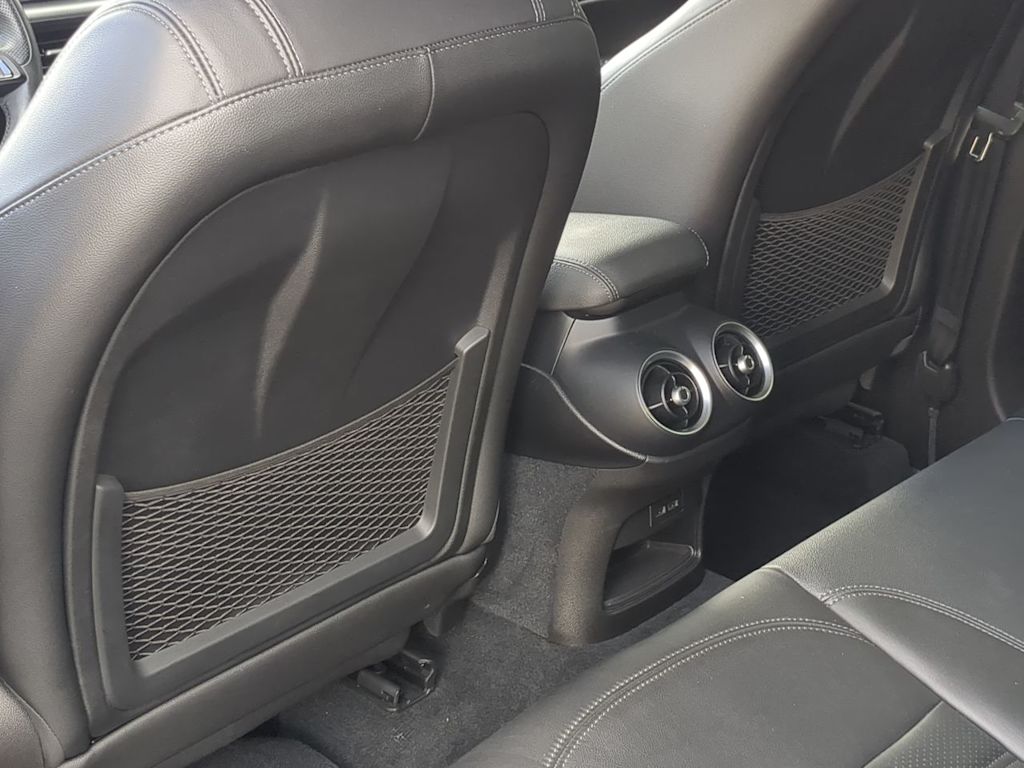 Thumbnail: 2020 Alfa Romeo Stelvio - 26