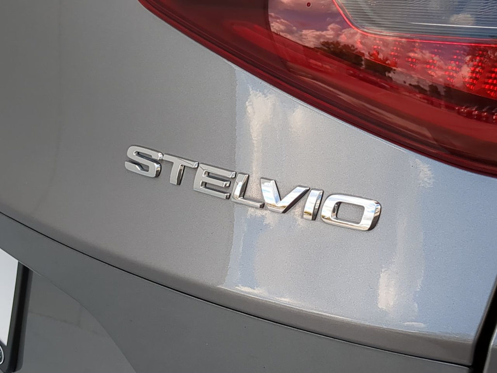 Thumbnail: 2020 Alfa Romeo Stelvio - 24