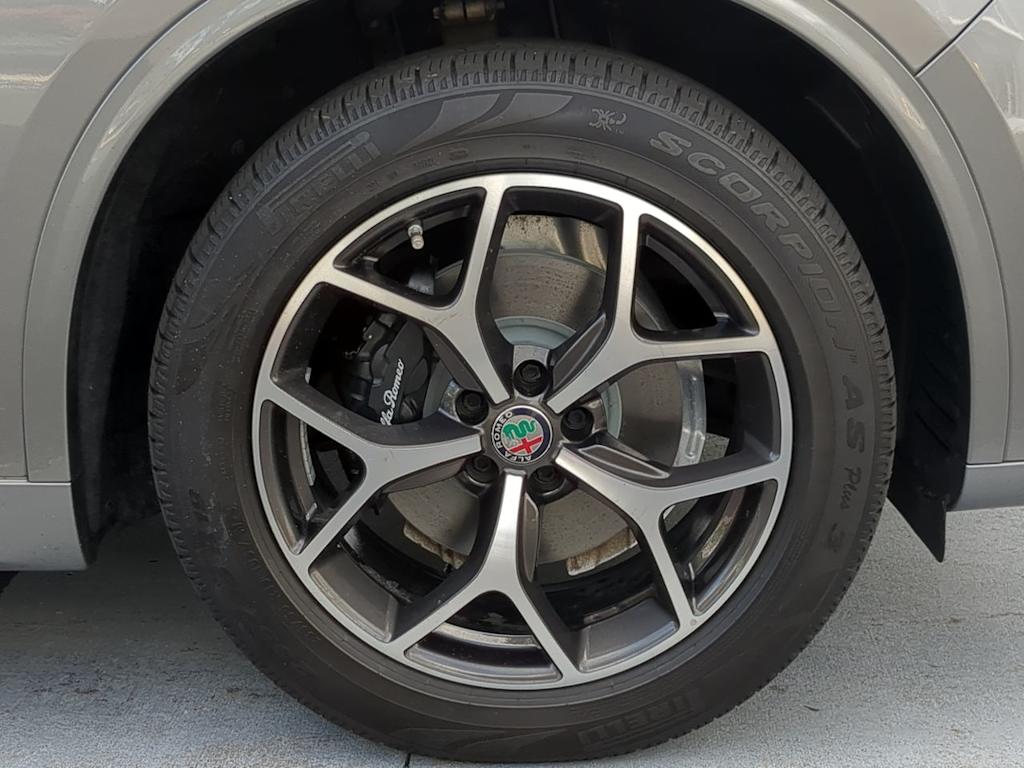 Thumbnail: 2020 Alfa Romeo Stelvio - 7