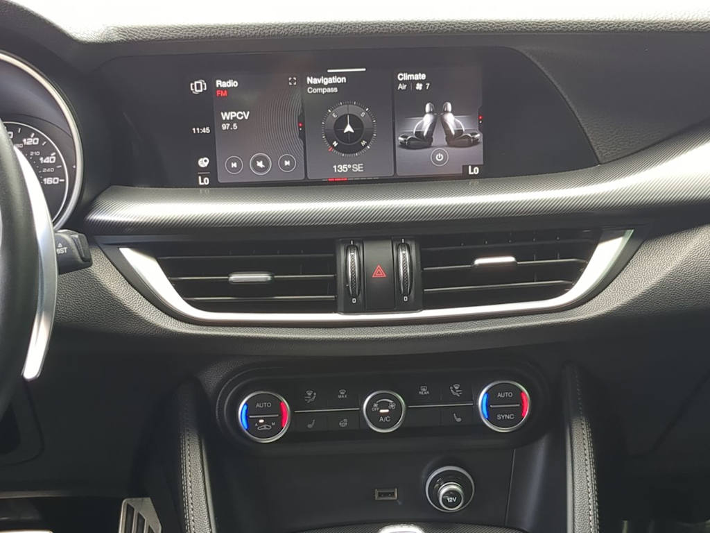 Thumbnail: 2020 Alfa Romeo Stelvio - 13