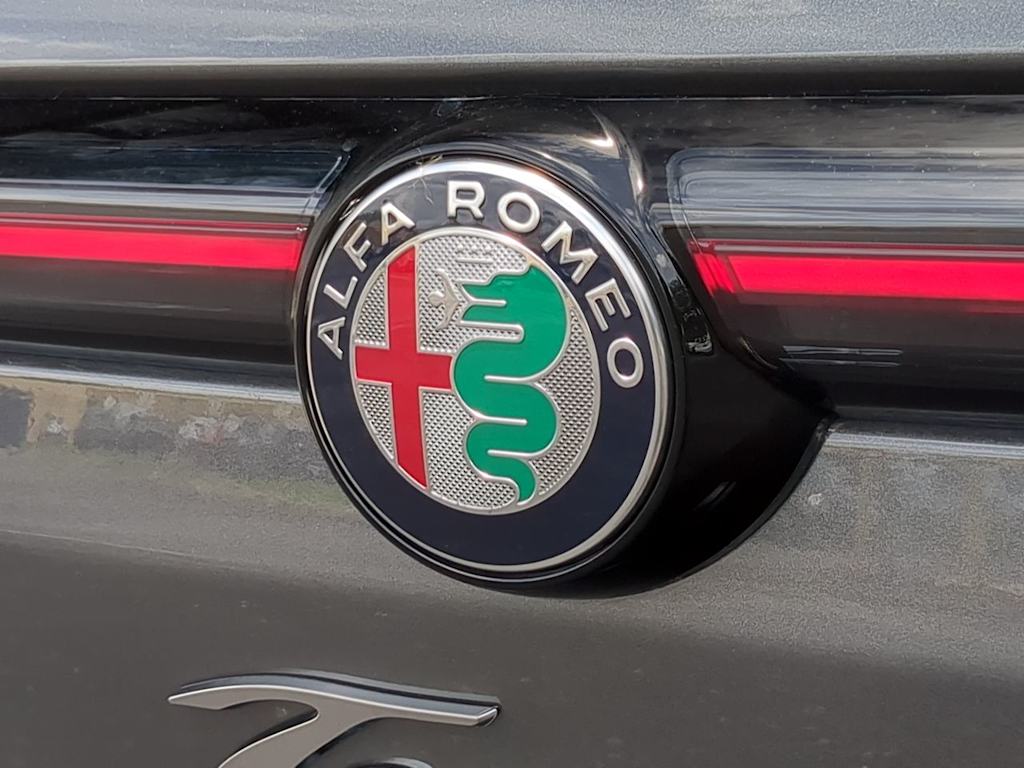 Thumbnail: 2024 Alfa Romeo Tonale - 26