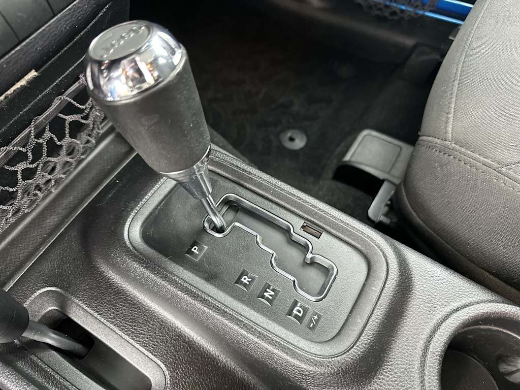 Thumbnail: 2015 Jeep Wrangler - 31