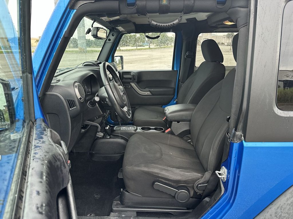 Thumbnail: 2015 Jeep Wrangler - 11