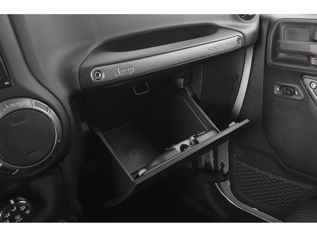 Thumbnail: 2015 Jeep Wrangler - 12