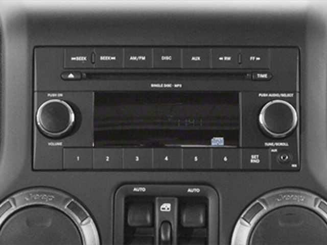 Thumbnail: 2013 Jeep Wrangler - 9