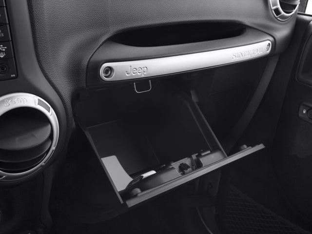 Thumbnail: 2016 Jeep Wrangler - 18