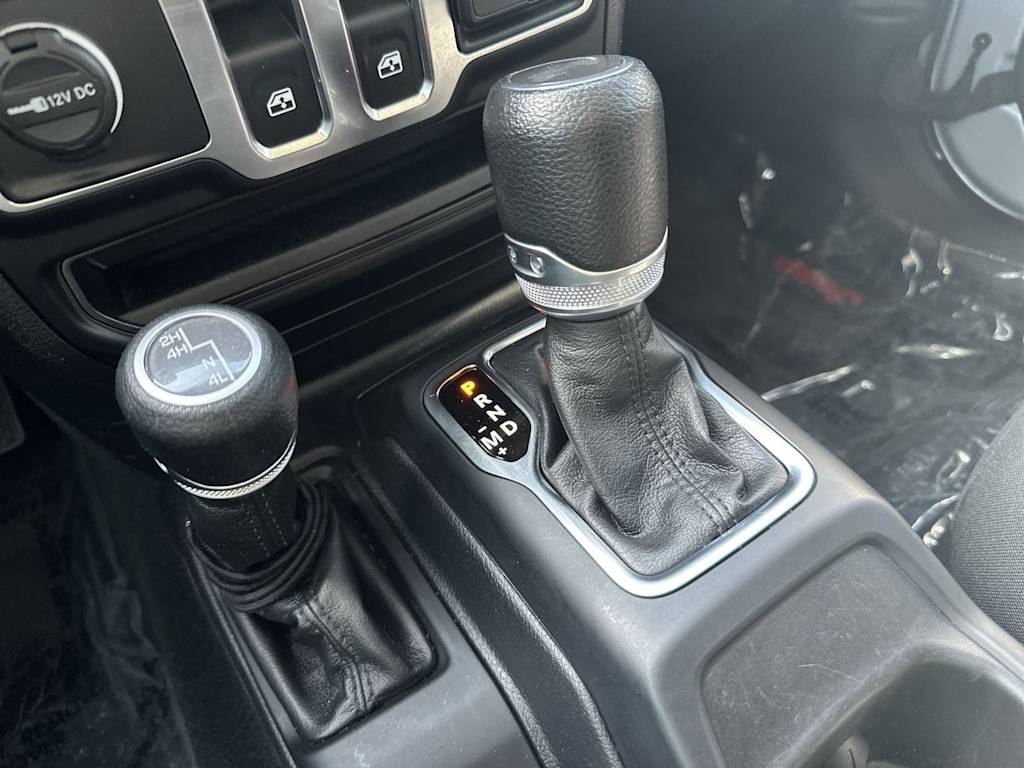 Thumbnail: 2023 Jeep Wrangler - 29