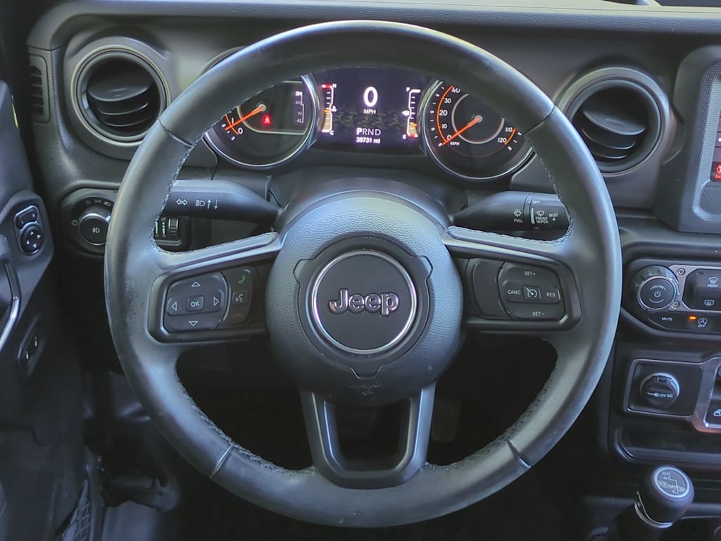 Thumbnail: 2022 Jeep Wrangler - 14