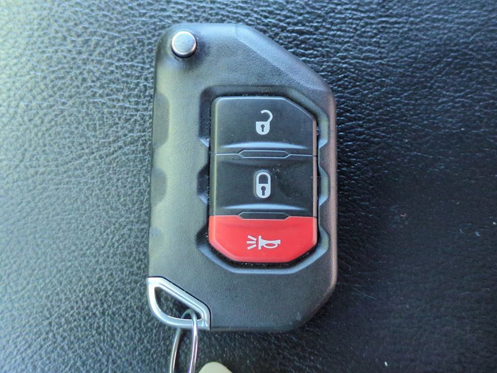 Thumbnail: 2022 Jeep Wrangler - 18