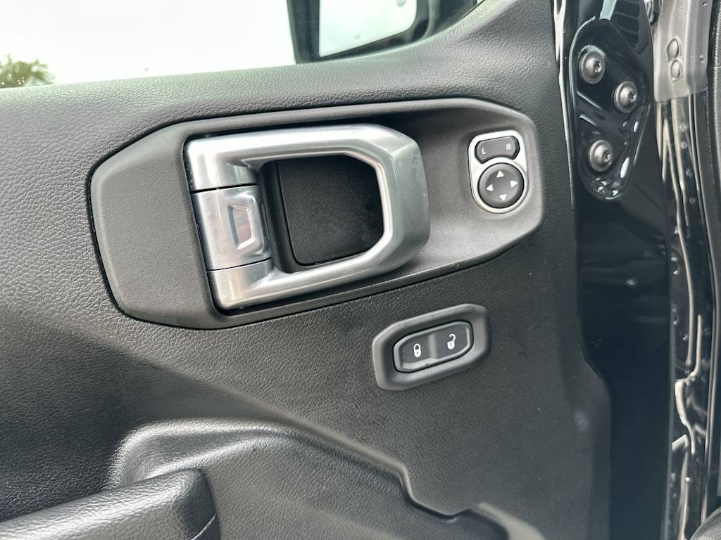 Thumbnail: 2023 Jeep Wrangler - 26
