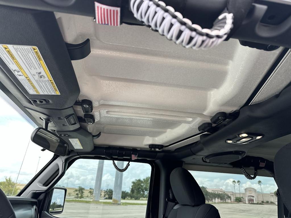 Thumbnail: 2023 Jeep Wrangler - 24