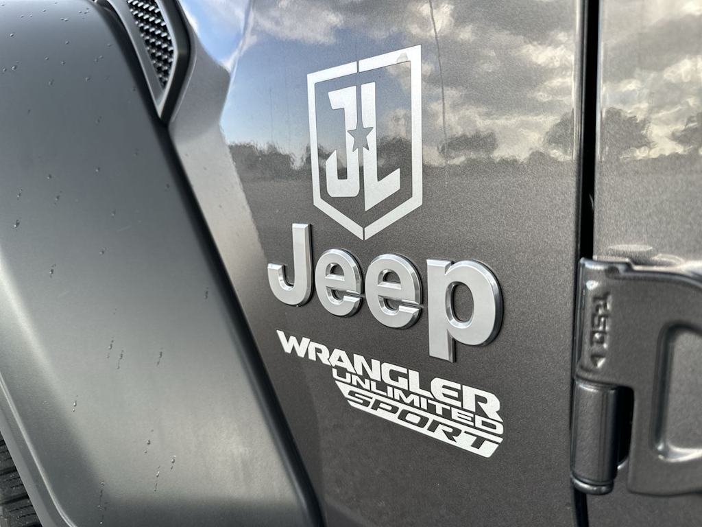 Thumbnail: 2019 Jeep Wrangler - 25