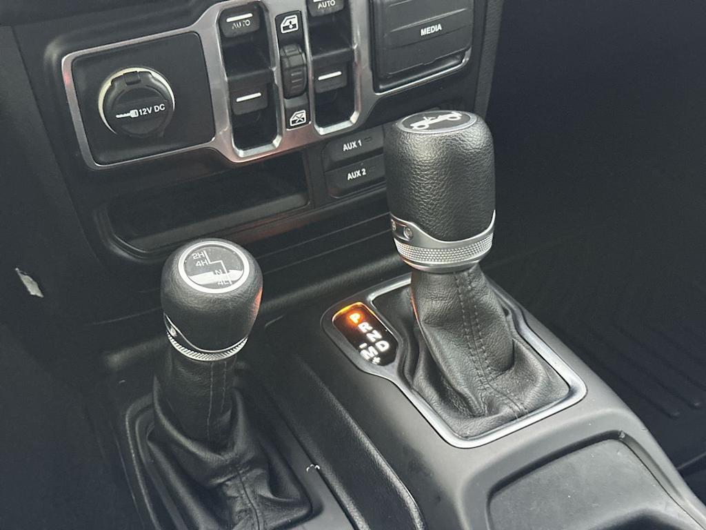 Thumbnail: 2019 Jeep Wrangler - 16