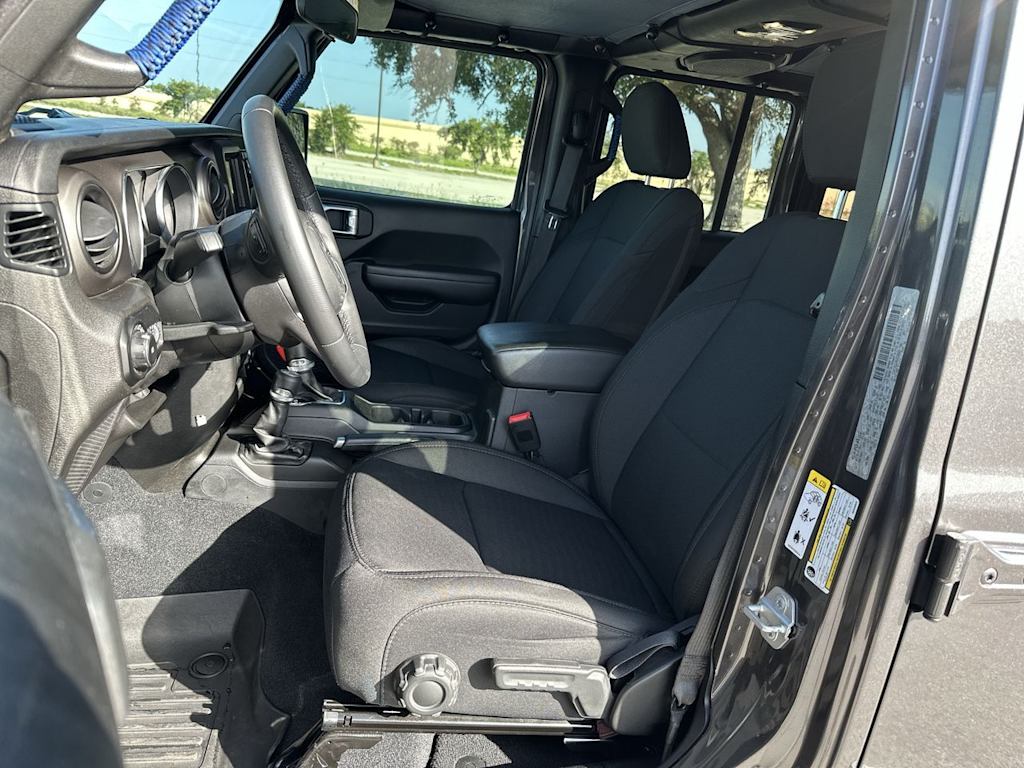 Thumbnail: 2019 Jeep Wrangler - 12