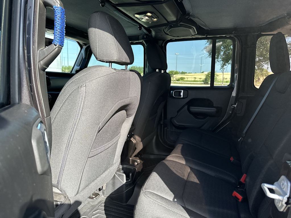 Thumbnail: 2019 Jeep Wrangler - 13