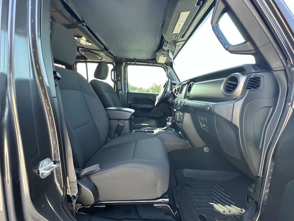 Thumbnail: 2019 Jeep Wrangler - 30