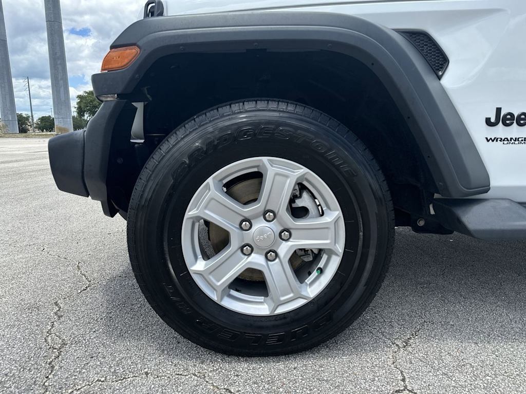 Thumbnail: 2022 Jeep Wrangler - 7