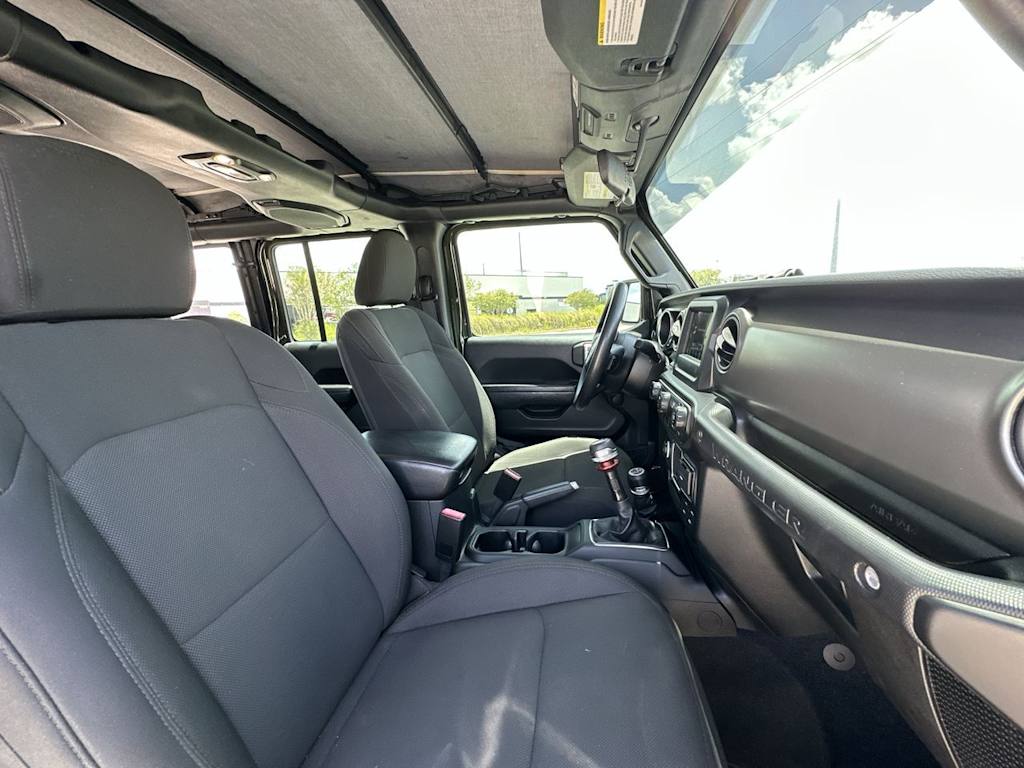 Thumbnail: 2022 Jeep Wrangler - 10