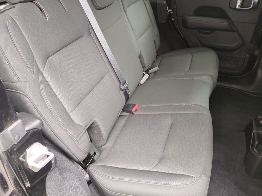 Thumbnail: 2019 Jeep Wrangler - 12