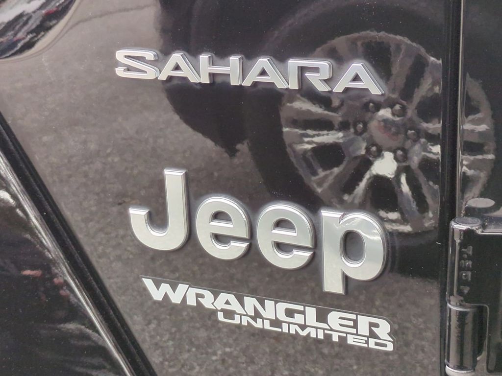 Thumbnail: 2019 Jeep Wrangler - 7