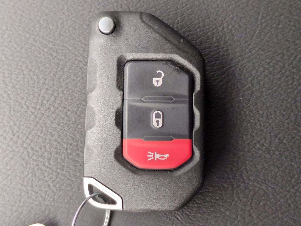 Thumbnail: 2019 Jeep Wrangler - 19