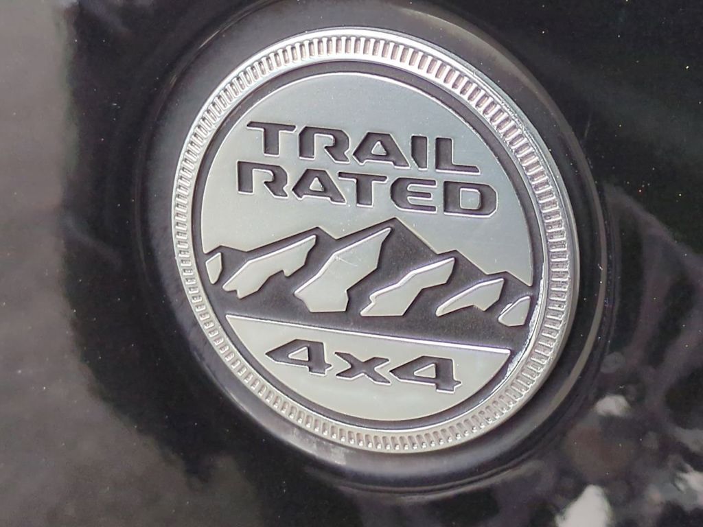 Thumbnail: 2019 Jeep Wrangler - 17