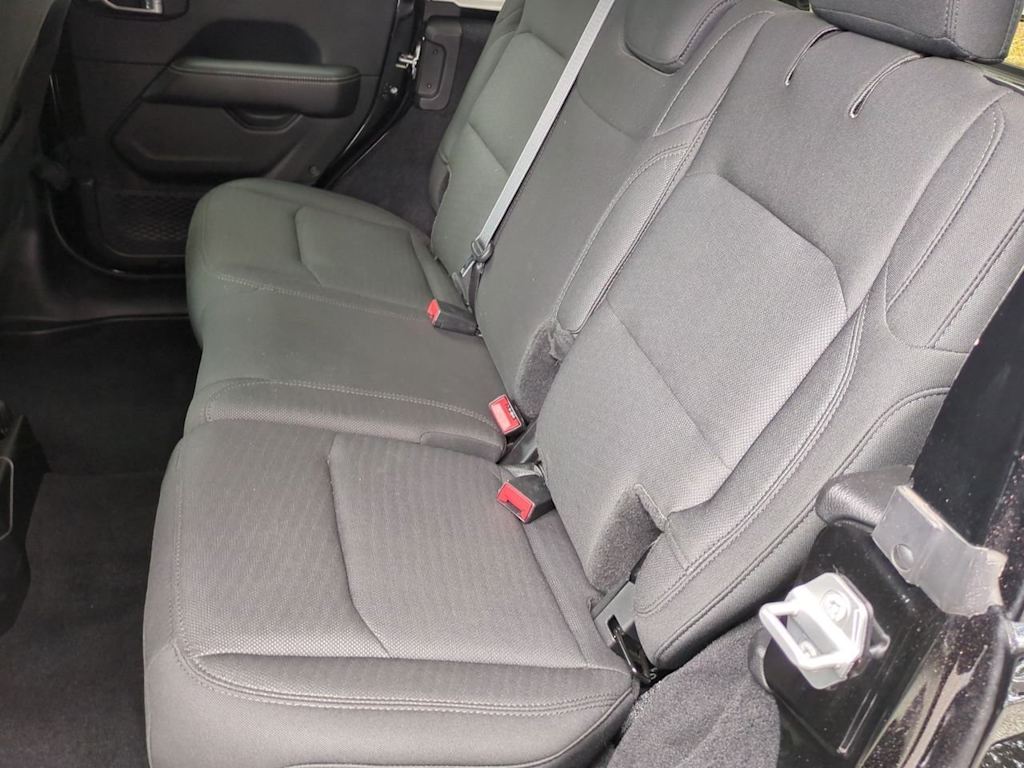 Thumbnail: 2019 Jeep Wrangler - 27