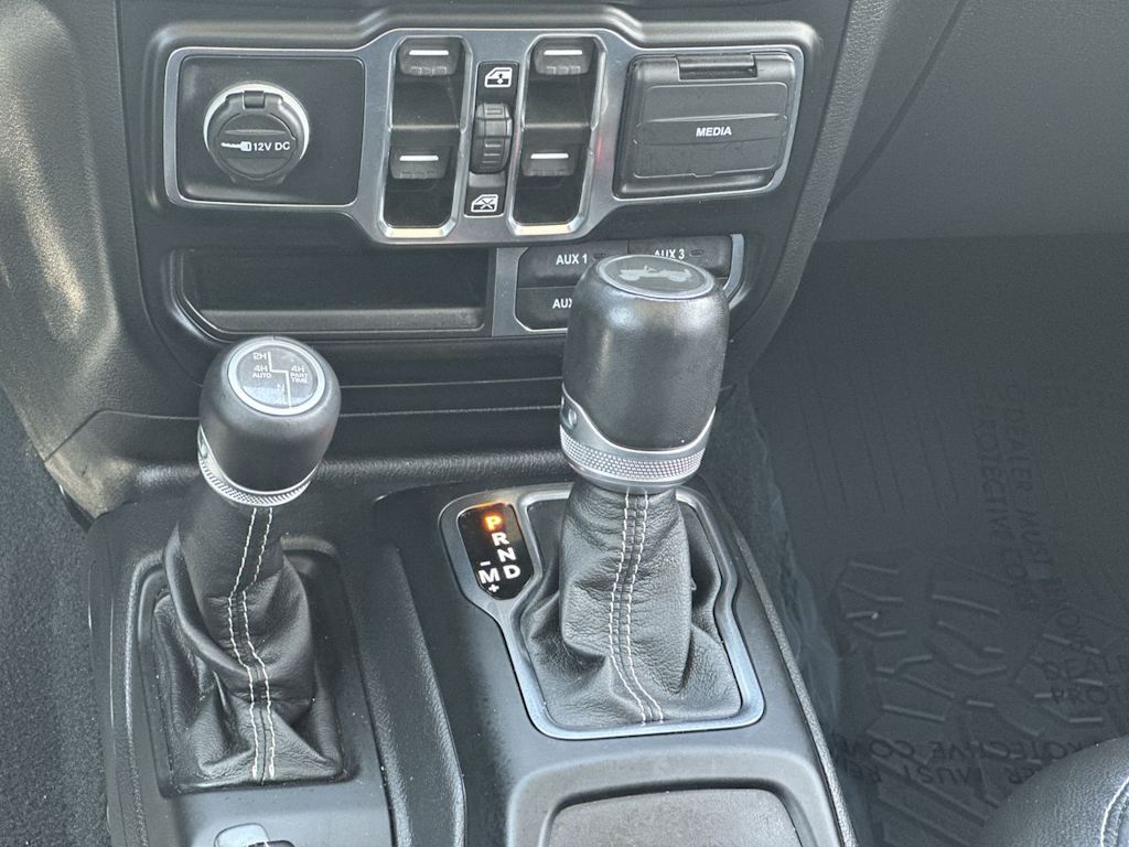 Thumbnail: 2021 Jeep Wrangler - 16