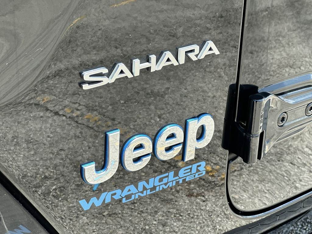 Thumbnail: 2021 Jeep Wrangler - 7
