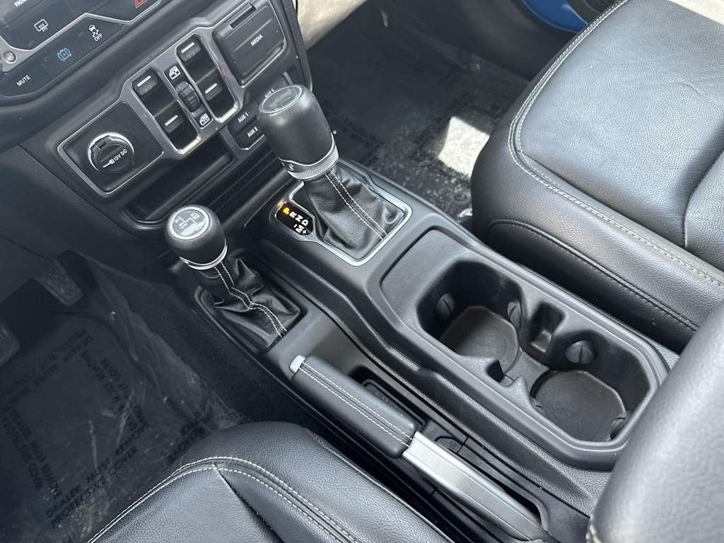 Thumbnail: 2023 Jeep Wrangler - 15