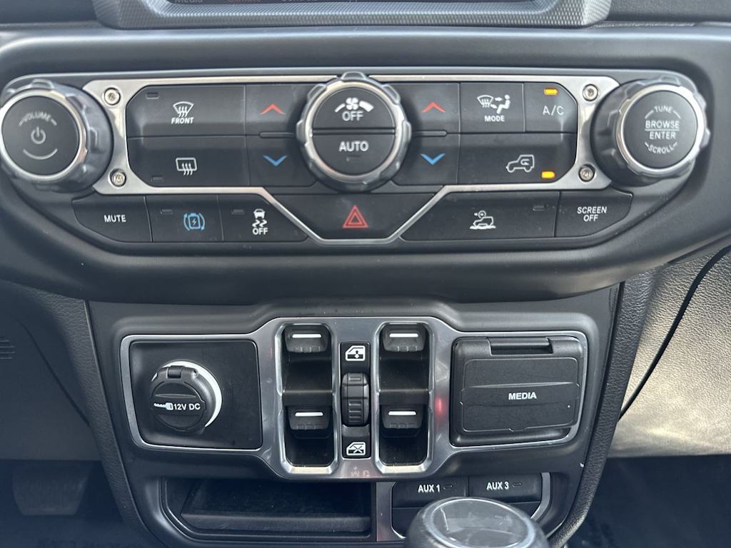 Thumbnail: 2023 Jeep Wrangler - 25