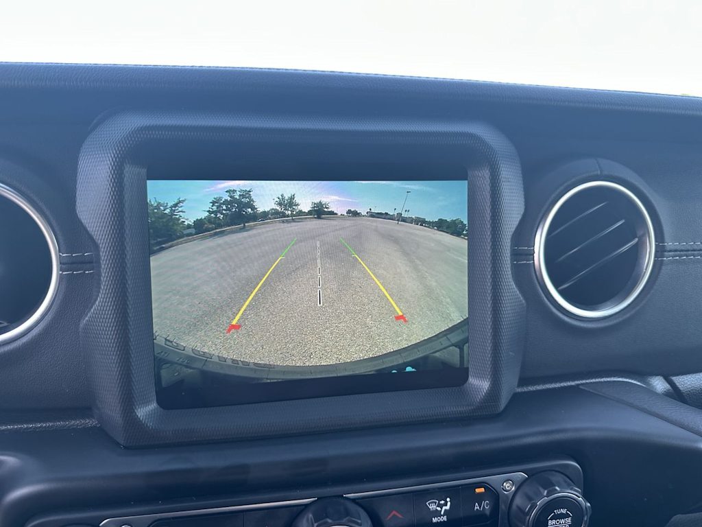 Thumbnail: 2022 Jeep Wrangler - 12