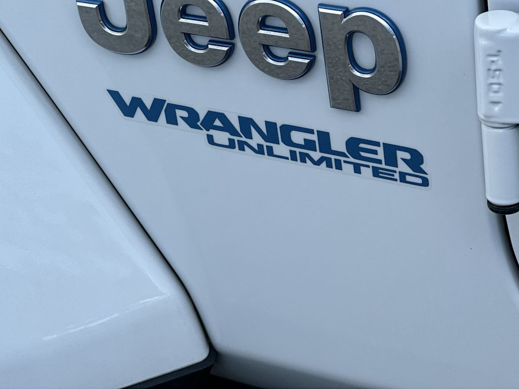 Thumbnail: 2022 Jeep Wrangler - 28